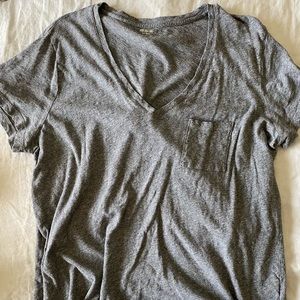 Madewell Whisper Cotton v-neck tee, size XXL